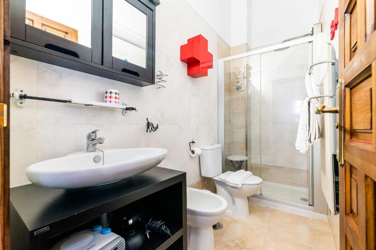 Comodo Y Moderno Apartamento Centro Гранада Екстериор снимка