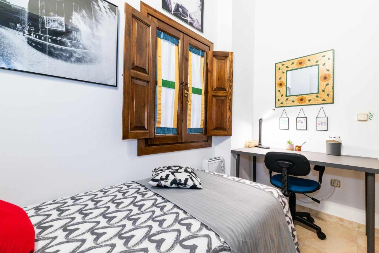 Comodo Y Moderno Apartamento Centro Гранада Екстериор снимка