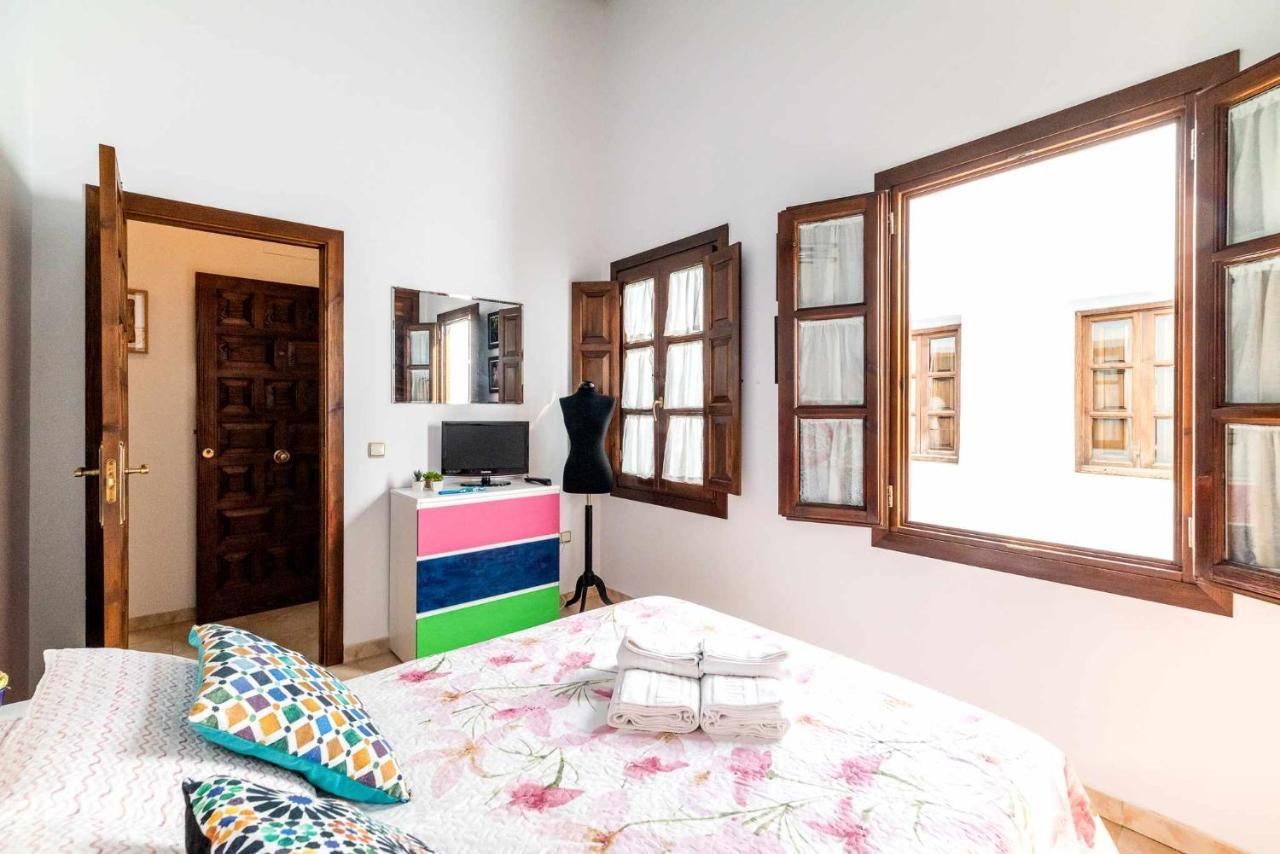Comodo Y Moderno Apartamento Centro Гранада Екстериор снимка